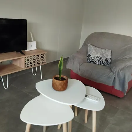 Апартаменты The House On The Meadow